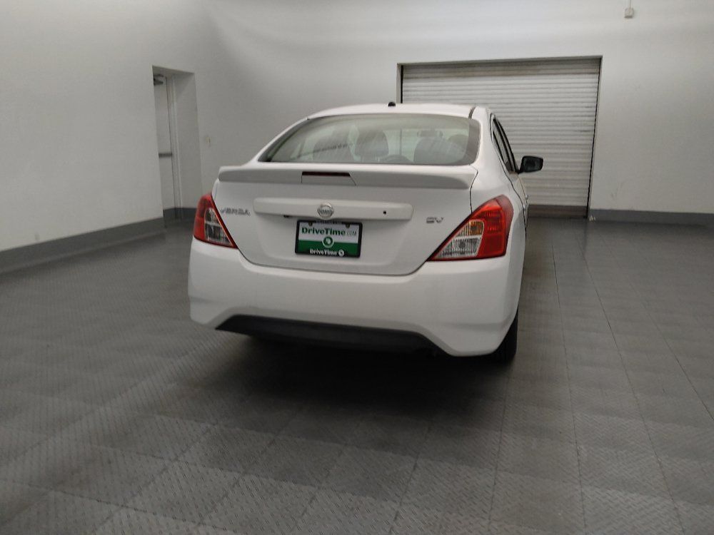 Used 2019 Nissan Versa SV FWD image 7