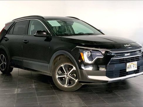 Used 2023 Kia Niro EX FWD image 2