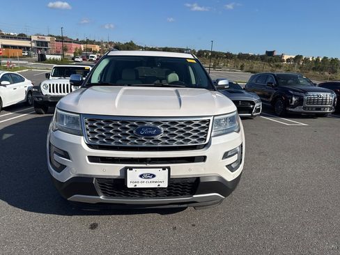 Used 2017 Ford Explorer Platinum image 2