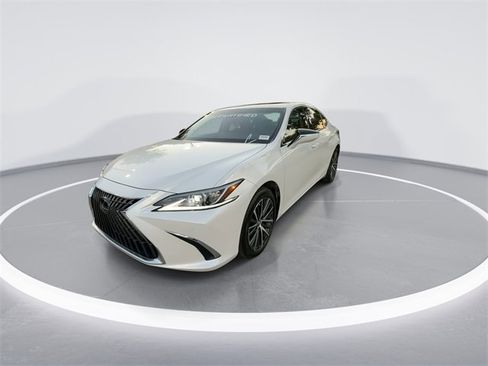 Used 2024 Lexus ES 300h w/ Premium Package image 4