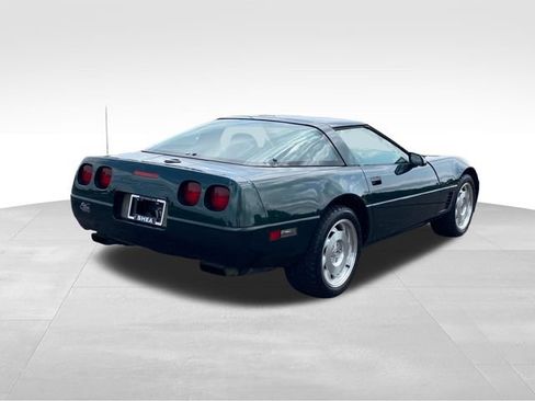 Used 1995 Chevrolet Corvette Coupe RWD image 2