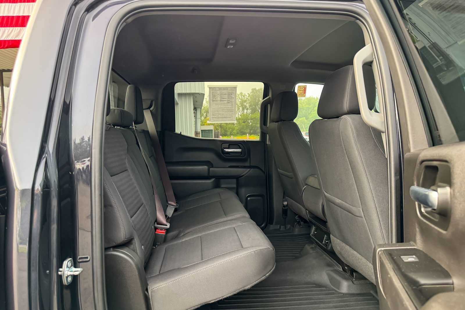 Used 2023 Chevrolet Silverado 1500 Custom Trail Boss w/ LPO, Dark Essentials Package AWD/4WD image 8