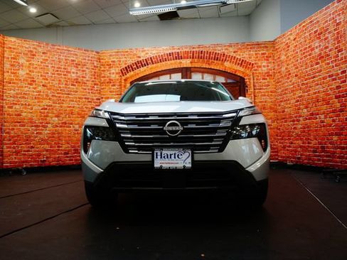 Certified 2025 Nissan Rogue SV AWD/4WD image 6