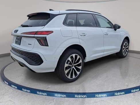 New 2026 Audi Q3 quattro 2.0T AWD/4WD image 3