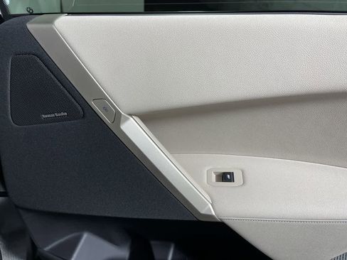 New 2022 BMW iX xDrive50 w/ Convenience Package image 32