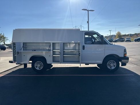 New 2024 Chevrolet Express 3500 w/ Power Convenience Package RWD image 17