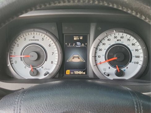 Used 2018 Toyota Sienna SE image 11