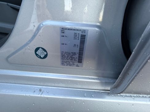 Certified 2025 Nissan Leaf S image 25