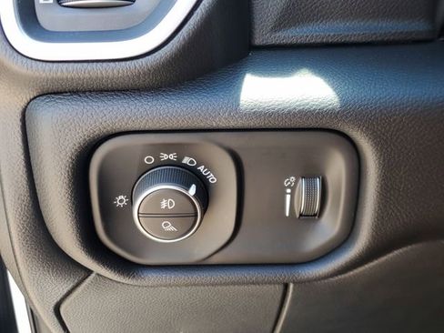Used 2025 RAM 2500 Lone Star AWD/4WD image 29