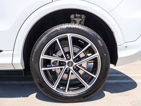 New 2026 Audi Q5 Premium Plus w/ Premium Plus AWD/4WD image 13
