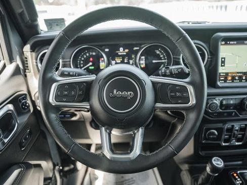 Used 2023 Jeep Wrangler Unlimited Sahara w/ Cold Weather Group AWD/4WD image 30