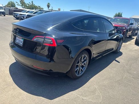 Used 2022 Tesla Model 3 RWD image 3