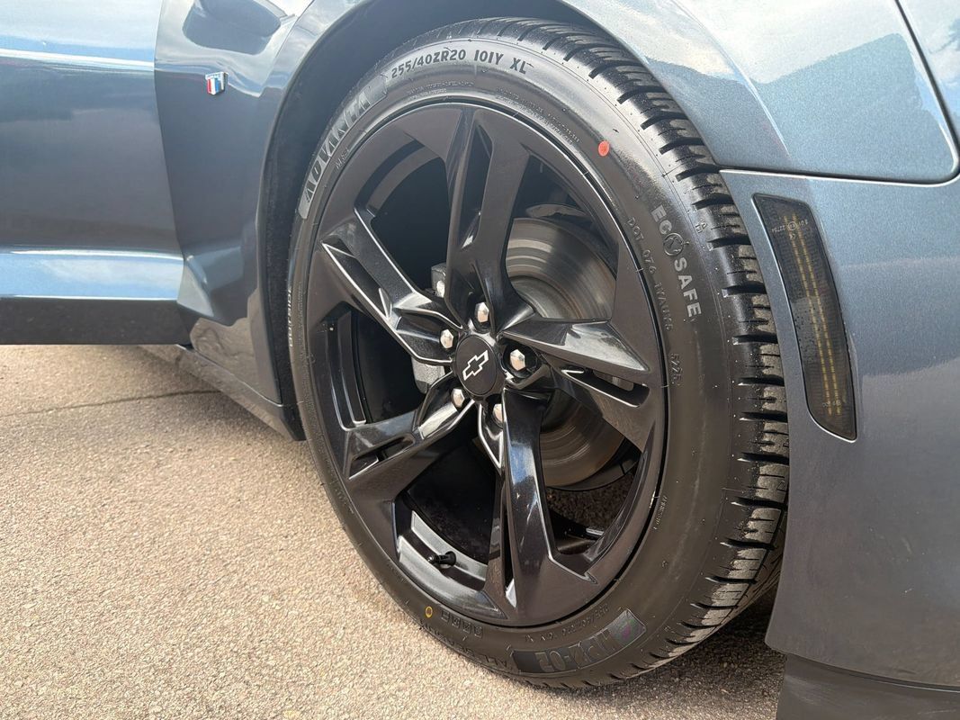 Used 2020 Chevrolet Camaro LT RWD image 19