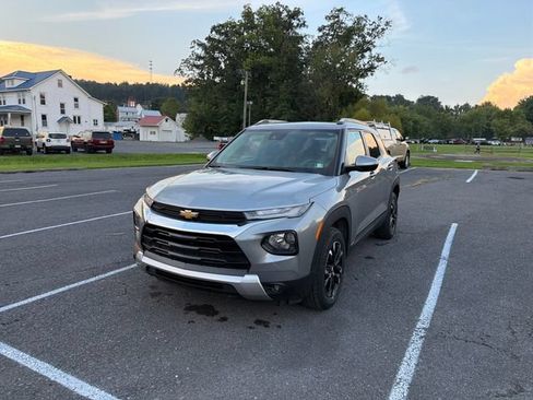 Used 2023 Chevrolet TrailBlazer LT w/ Convenience Package AWD/4WD image 5