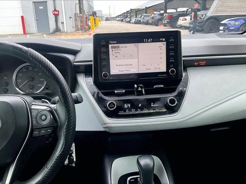 Used 2021 Toyota Corolla SE image 6