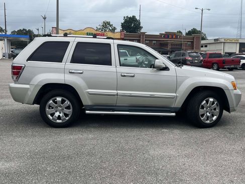 Used 2010 Jeep Grand Cherokee Limited w/ Mopar Chrome Edition Group RWD image 2