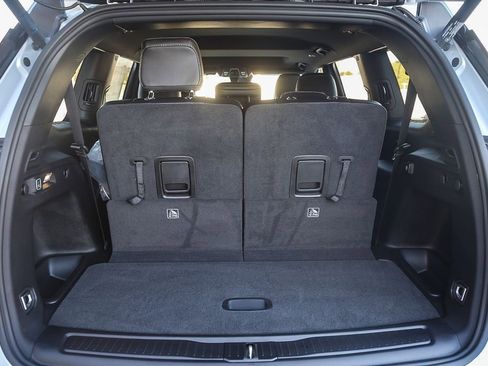 New 2025 Jeep Grand Cherokee L Altitude image 25