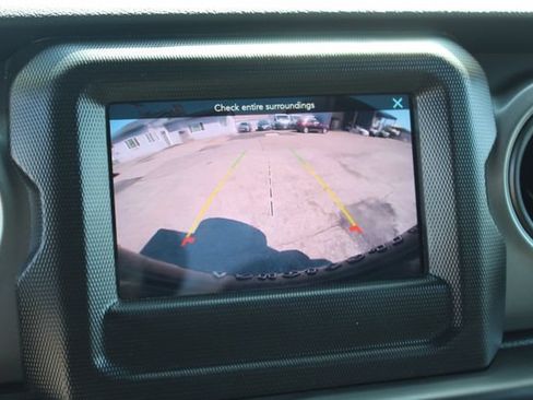 Used 2023 Jeep Wrangler Sport AWD/4WD image 25