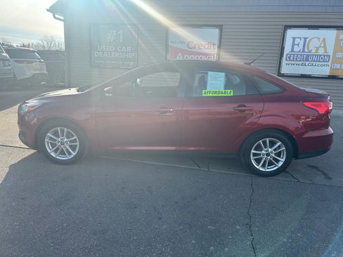 Used 2015 Ford Focus SE image 8