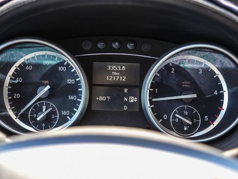 Used 2012 Mercedes-Benz GL 320 BlueTEC 4MATIC image 6