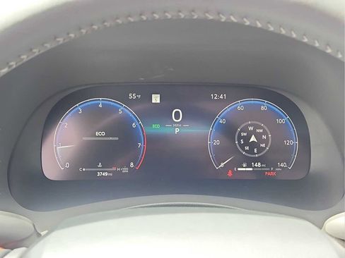 Used 2026 Toyota Highlander Platinum AWD/4WD image 25