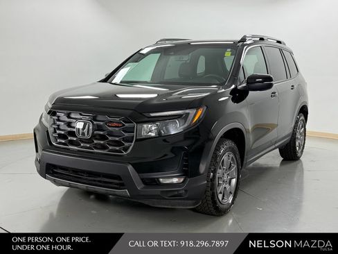 Used 2024 Honda Passport TrailSport image 1