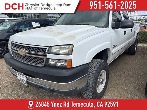 Used 2005 Chevrolet Silverado 2500 LS w/ Heavy-Duty Power Package AWD/4WD image 1