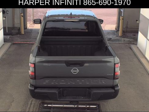 Used 2023 Nissan Frontier S w/ Technology Package AWD/4WD image 10