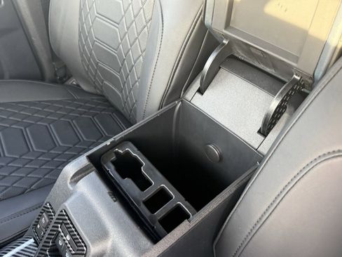 Used 2024 Ford Bronco Outer Banks image 28