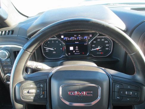 Used 2020 GMC Sierra 1500 AT4 w/ Off-Road Performance Package image 32