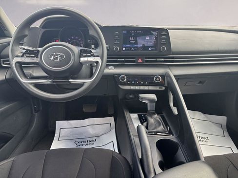 Used 2023 Hyundai Elantra SEL image 10