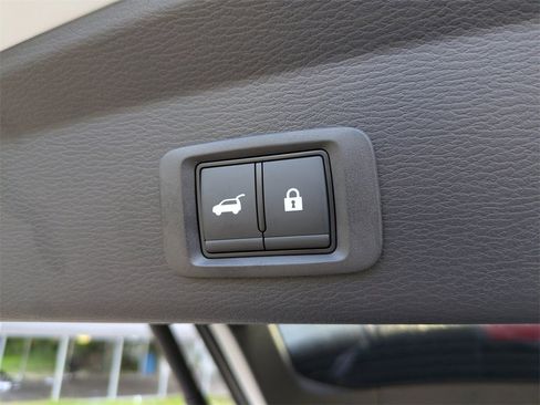 New 2025 Mitsubishi Outlander SE image 14