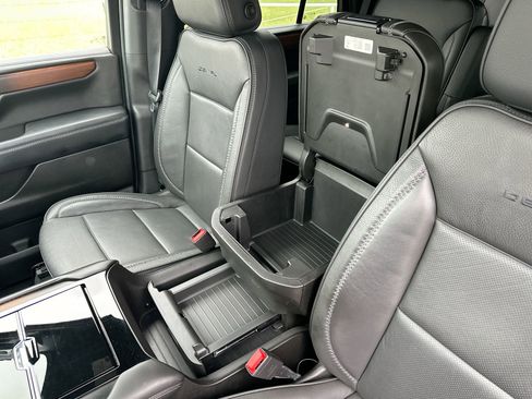 Certified 2025 GMC Yukon Denali AWD/4WD image 23