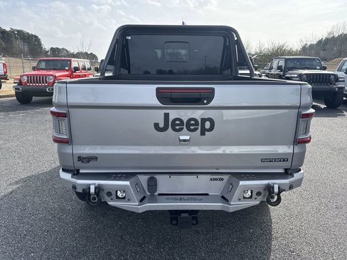Used 2020 Jeep Gladiator Sport w/ Quick Order Package 24S image 6