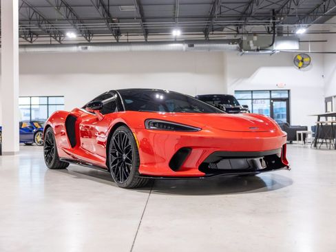Used 2023 McLaren GT image 3