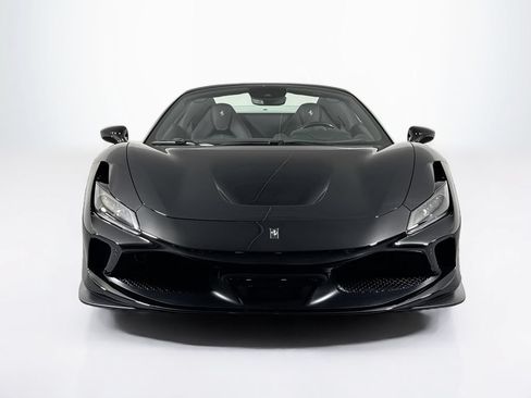 Used 2023 Ferrari F8 Tributo RWD image 11