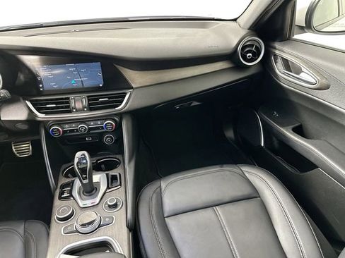Used 2023 Alfa Romeo Giulia Ti image 28
