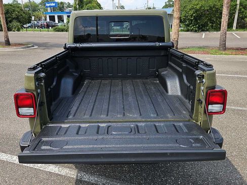 Used 2025 Jeep Gladiator Sport AWD/4WD image 21