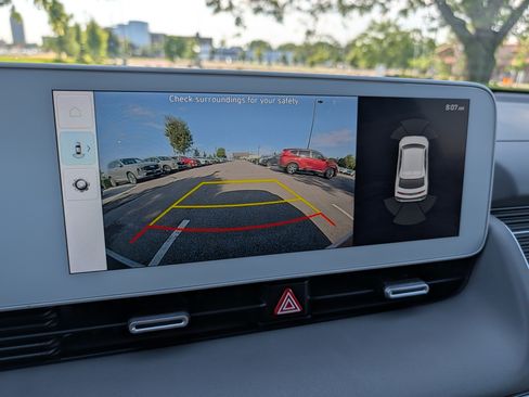 Certified 2024 Hyundai Ioniq 5 SEL AWD/4WD image 9