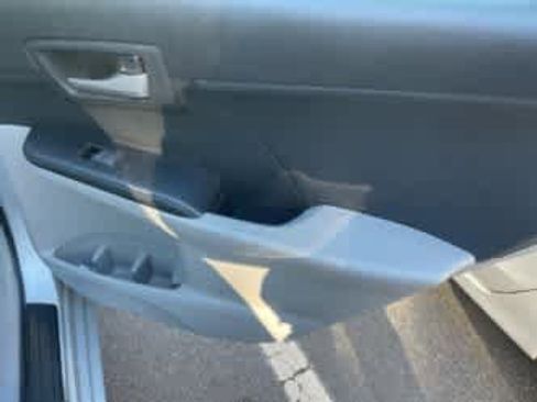 Used 2013 Toyota Camry LE image 19