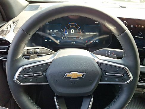 New 2026 Chevrolet Equinox LT w/ LPO, Floor Liner Package AWD/4WD image 17