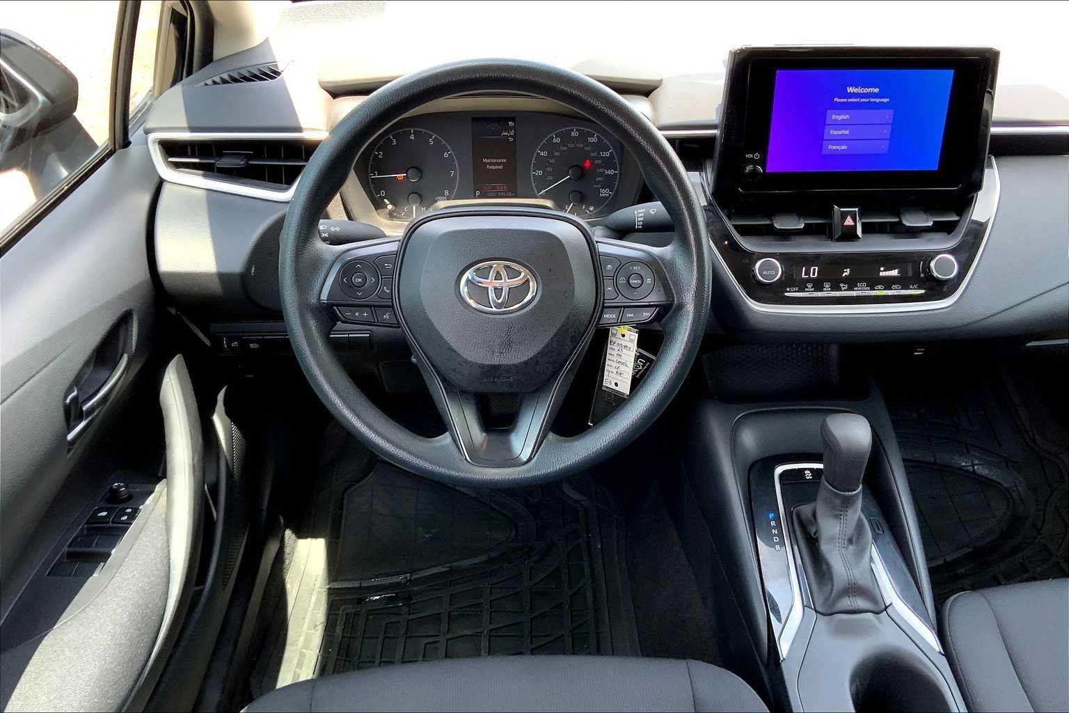 Used 2023 Toyota Corolla LE FWD image 6
