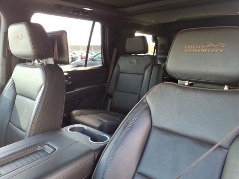 Used 2024 Chevrolet Tahoe High Country image 15