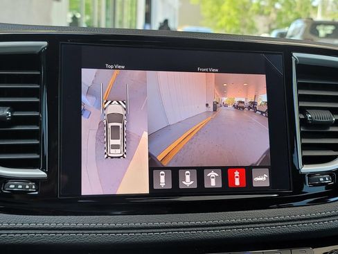 New 2025 Chrysler Pacifica Select FWD image 19
