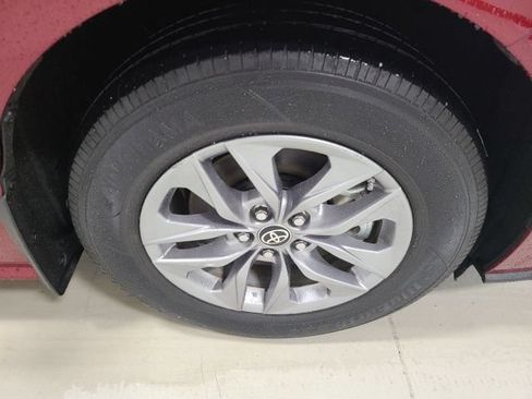 Certified 2024 Toyota Sienna XLE AWD/4WD image 42