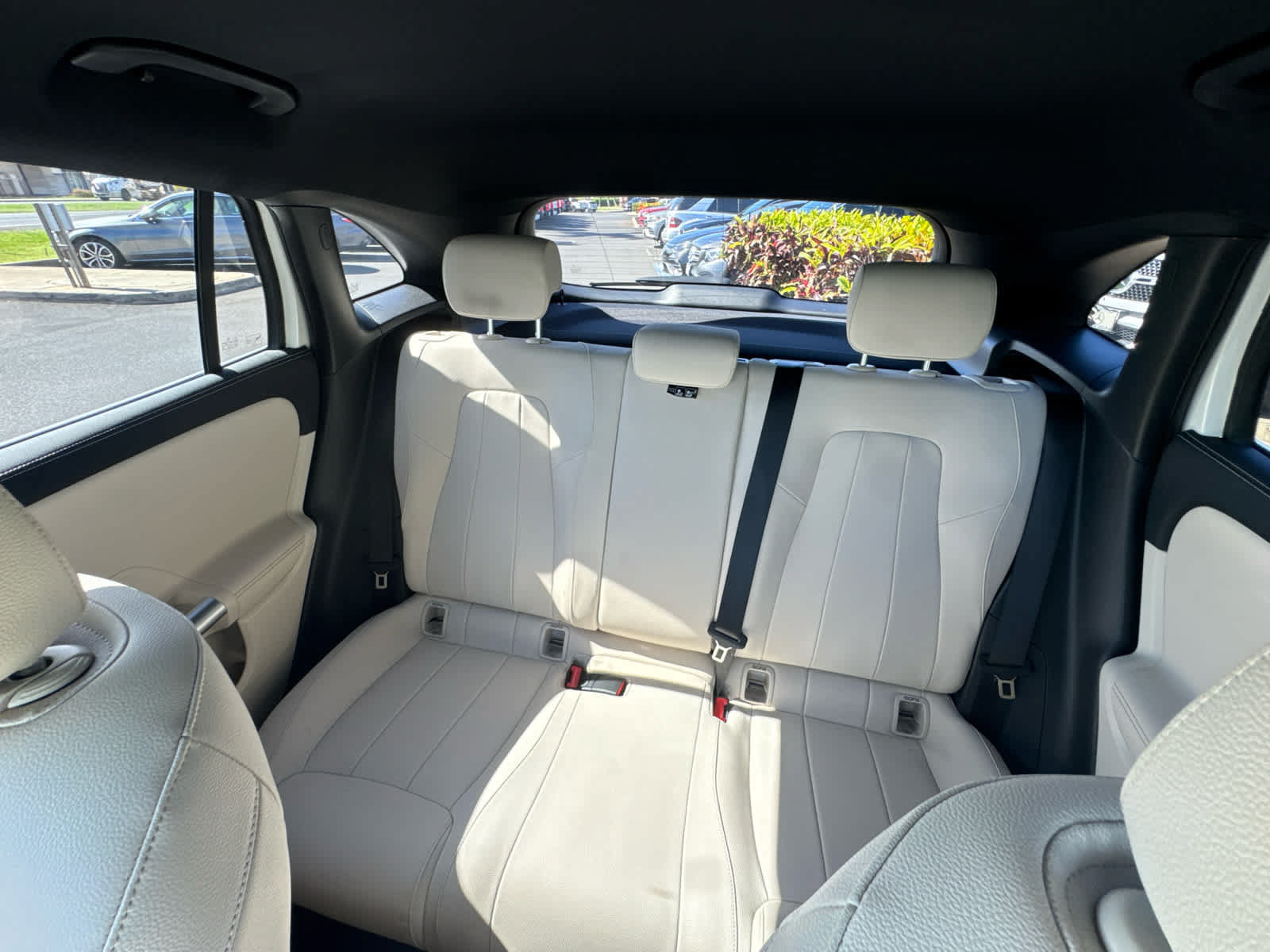 Used 2025 Mercedes-Benz GLA 250 4MATIC image 27
