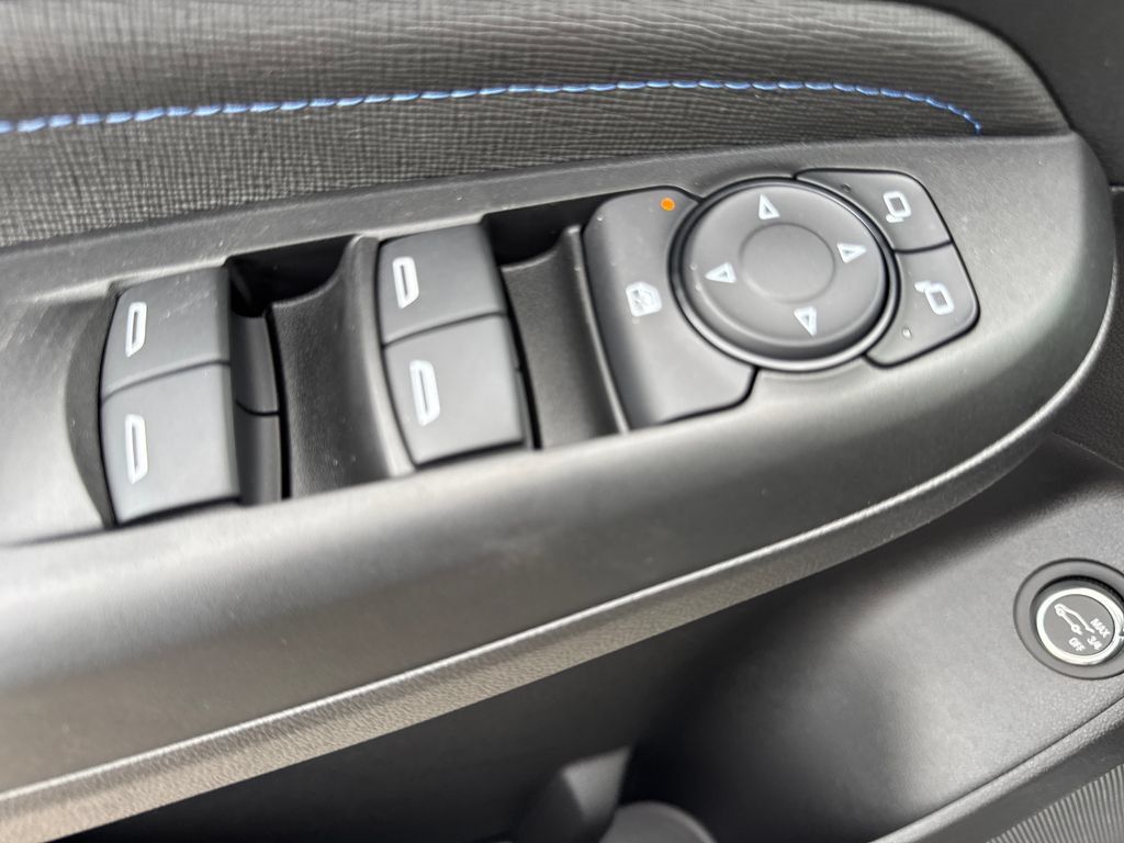 New 2026 Buick Envista Sport Touring FWD image 17