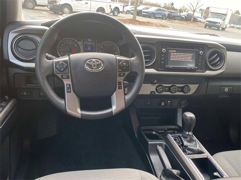Used 2019 Toyota Tacoma SR5 image 8