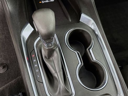 Used 2023 Chevrolet Traverse LT image 17