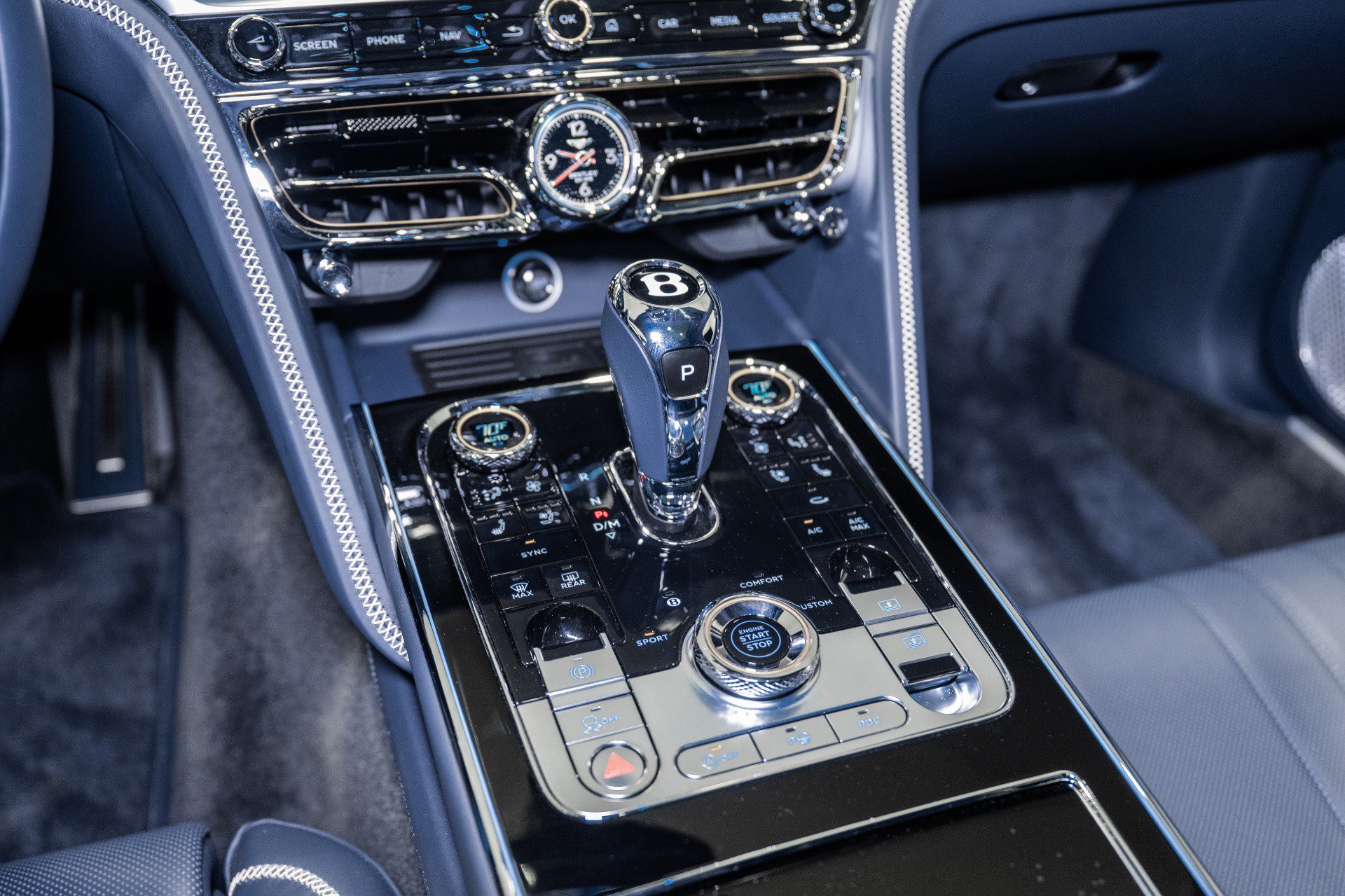 Used 2024 Bentley Flying Spur V8 AWD/4WD image 46